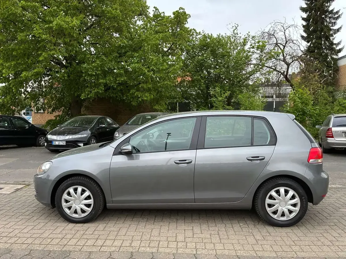 Second-hand VW Golf VII Trendline 80 CP (58 kW) 2012 Gri Hatchback