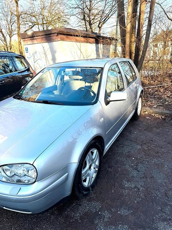 Gebraucht VW Golf IV 116 PS (85 kW) 2002 Silber Kleinwagen