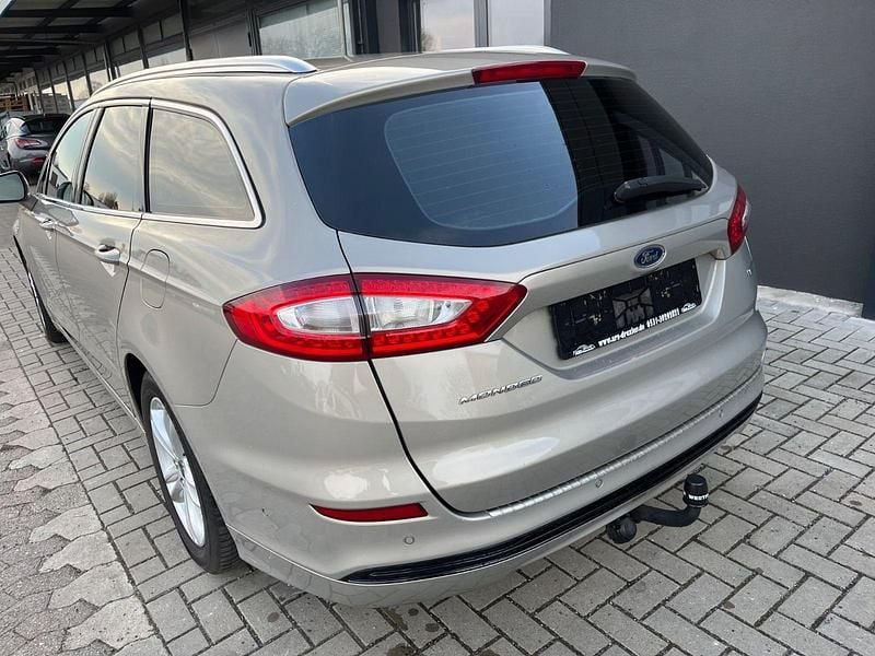 Gebraucht Ford Mondeo Titanium 160 PS (117 kW) 2015 Silber Kombi