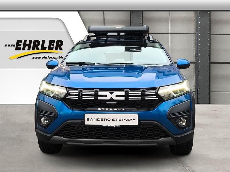 Neu Dacia Sandero Expression 91 PS (66 kW) 2025 Blau Limousine