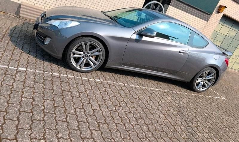 Gebraucht Hyundai Genesis 303 PS (222 kW) 2011 Grau Coupé