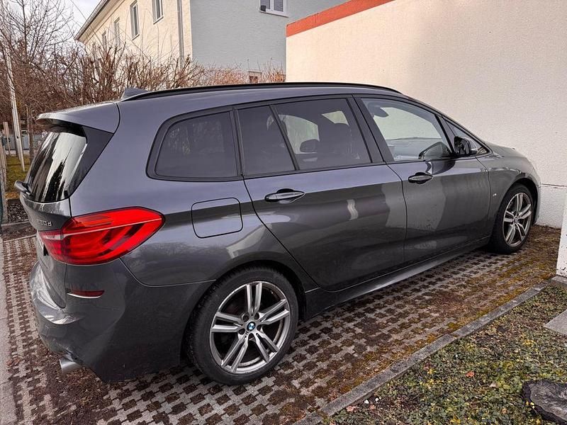 Gebraucht BMW 220 Gran Tourer Performance 190 PS (139 kW) 2016 Grau Van / Kleinbus