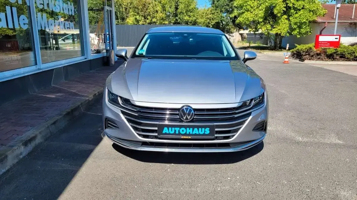 Gebraucht VW Arteon Elegance 150 PS (110 kW) 2023 Pyrit silber Kombi