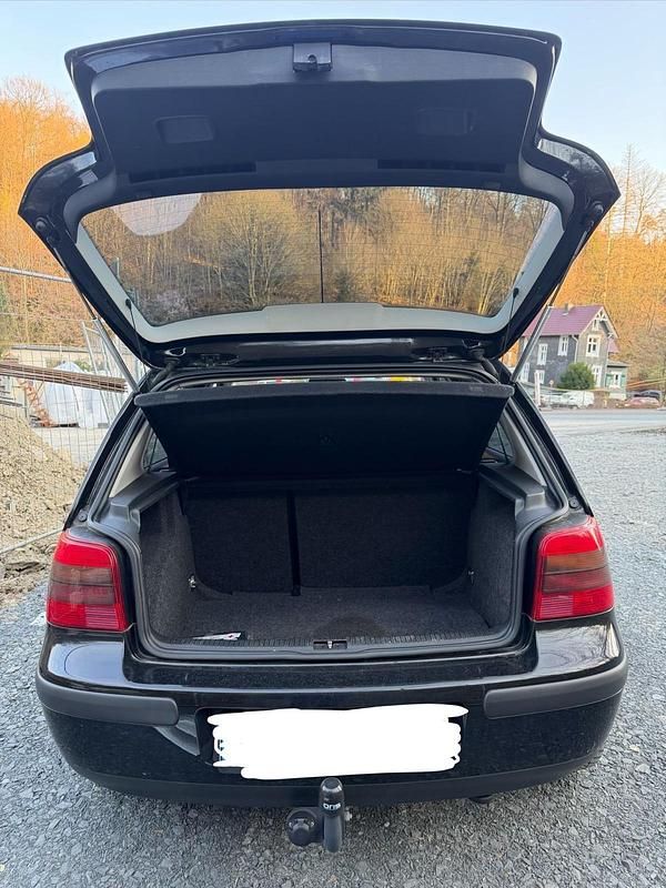 Gebraucht VW Golf IV 75 PS (55 kW) 2002 Schwarz Limousine