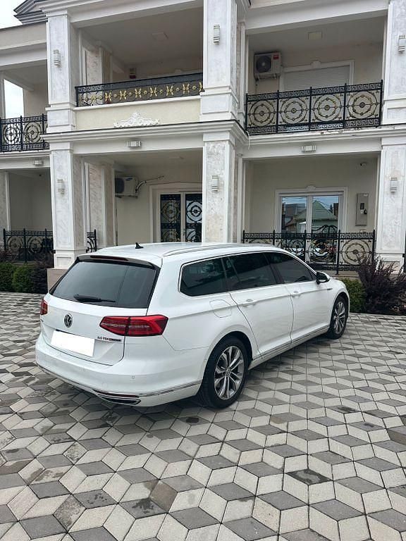 Gebraucht VW Passat Highline 239 PS (175 kW) 2015 Weiß Kombi