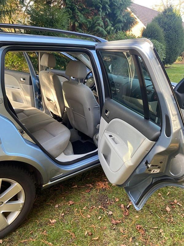 Gebraucht Ford Mondeo 145 PS (106 kW) 2005 Blau Kombi