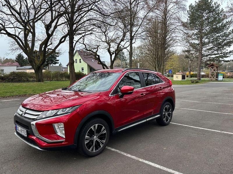 Gebraucht Mitsubishi Eclipse Cross 163 PS (119 kW) 2019 Rot SUV