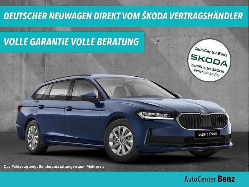 Blau Neu 2025 Skoda Superb Essence Kombi | 35.890 € (Superpreis) - Bild 1/4