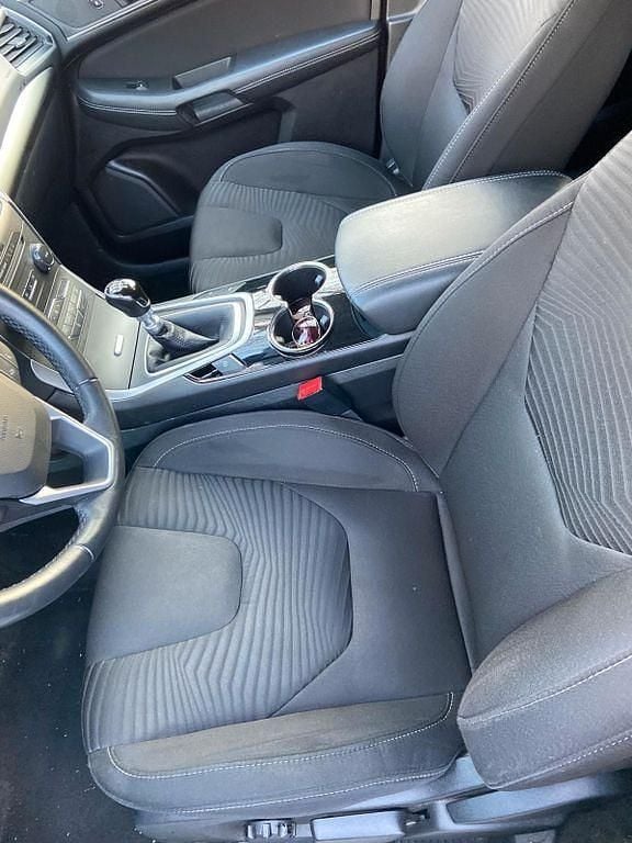 Gebraucht Ford S-MAX Business Edition 160 PS (117 kW) 2017 Weiß Van / Kleinbus