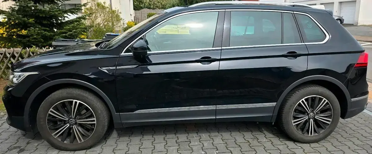Gebraucht VW Tiguan Elegance 150 PS (110 kW) 2022 Schwarz SUV