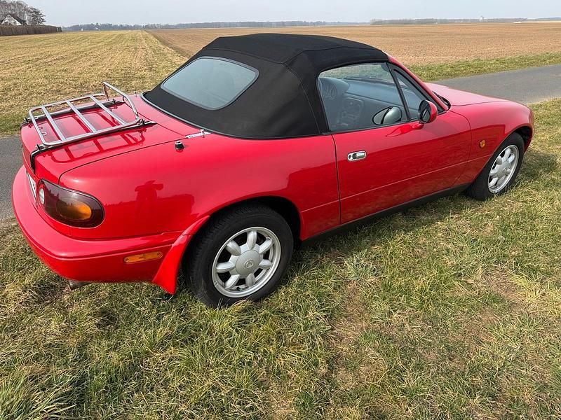 Gebraucht Mazda MX5 115 PS (84 kW) 1993 Rot Cabrio