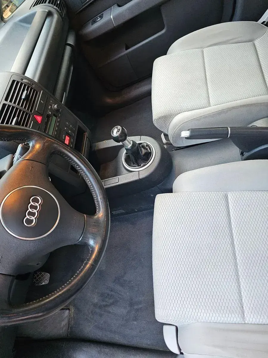 Gebraucht Audi A2 75 PS (55 kW) 2002 Schwarz Kleinwagen