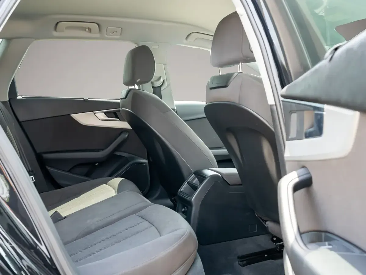 Gebraucht Audi A4 Business 150 PS (110 kW) 2022 Schwarz