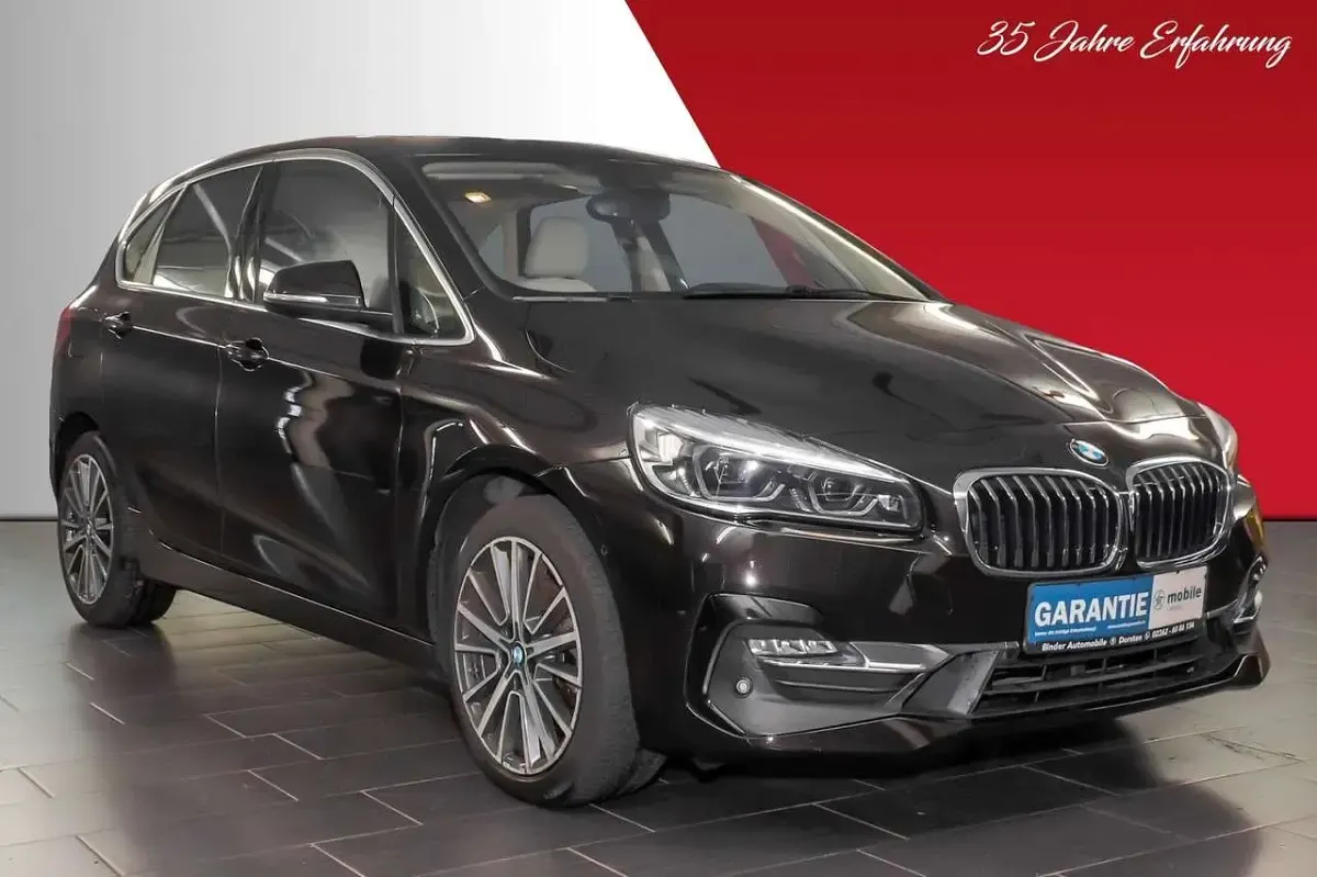 Gebraucht BMW 220 Active Tourer Luxury Line 192 PS (141 kW) 2018 Braun Van / Kleinbus