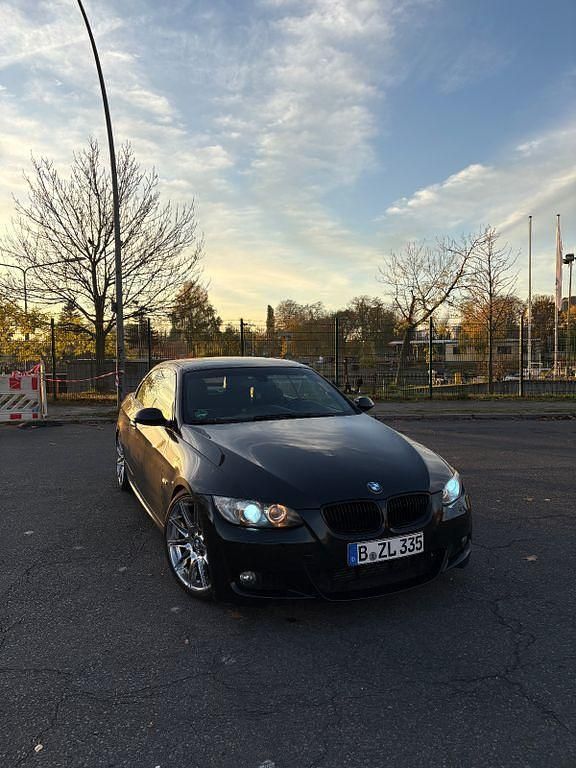 Schwarz Gebraucht 2009 BMW 335 Cabriolet M Performance Cabrio | 22.999 € - Bild 1/4