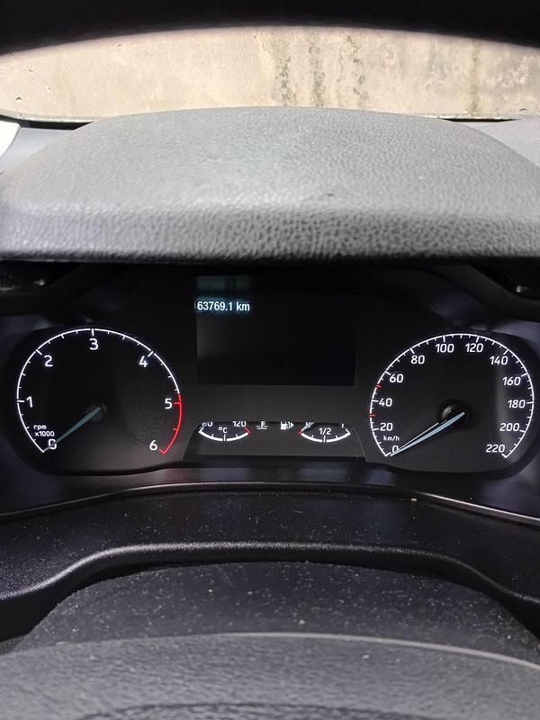 Gebraucht Ford Transit Connect 102 PS (75 kW) 2019 Weiß Van / Kleinbus