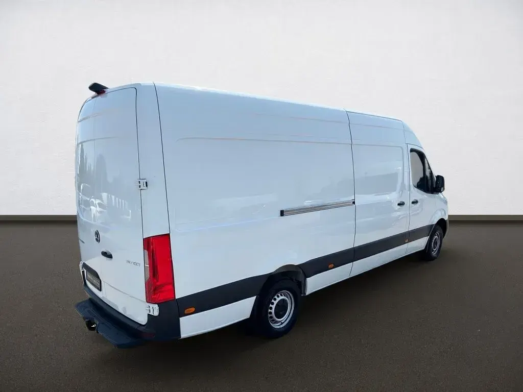 Gebraucht Mercedes Sprinter 170 PS (125 kW) 2022 Arktikwei Van