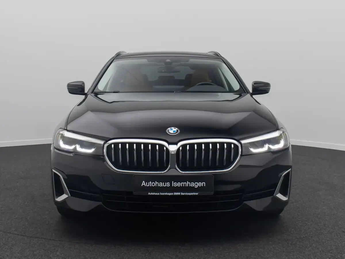 Gebraucht BMW 520 Luxury Line 190 PS (139 kW) 2021 Schwarz Limousine