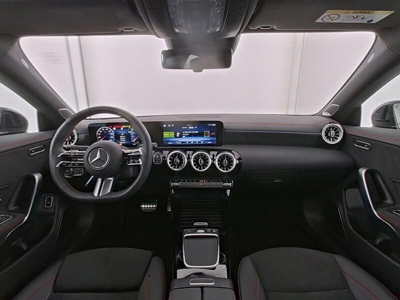 Gebraucht Mercedes CLA220 AMG 190 PS (139 kW) 2024 Metalliclack kosmosschwarz Limousine