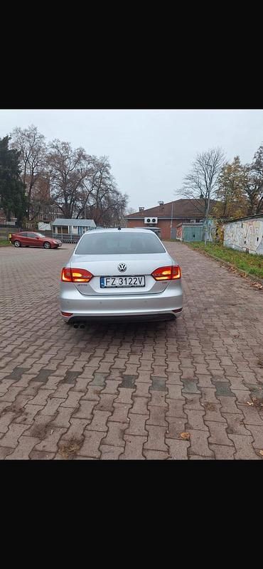 Gebraucht VW Jetta 163 PS (119 kW) 2014 Silber Limousine