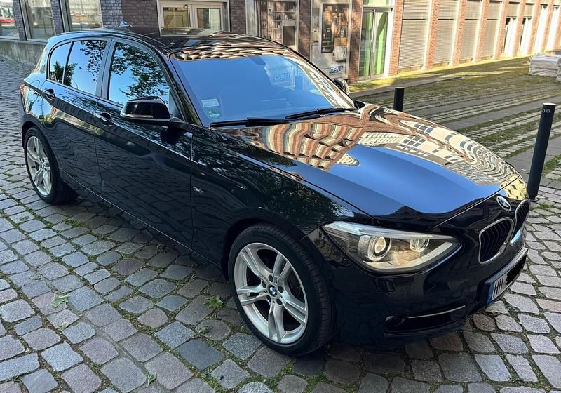 Schwarz Gebraucht 2014 BMW 120 Sport Line Kleinwagen | 10.999 € (Guter Preis) - Bild 1/4