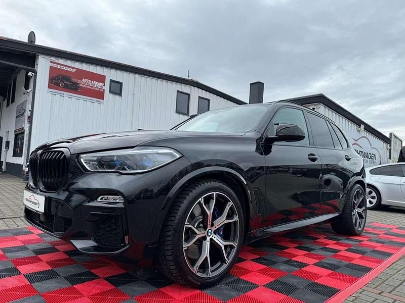 Black sapphire metallic Gebraucht 2019 BMW X5 M SUV | 47.899 € (Fairer Preis) - Bild 1/4