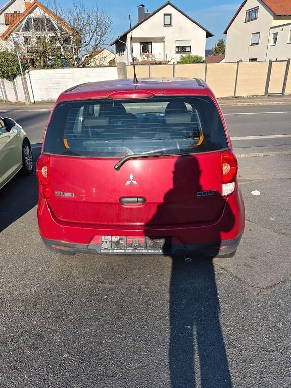 Gebraucht Mitsubishi Colt 95 PS (69 kW) 2009 Rot Kleinwagen