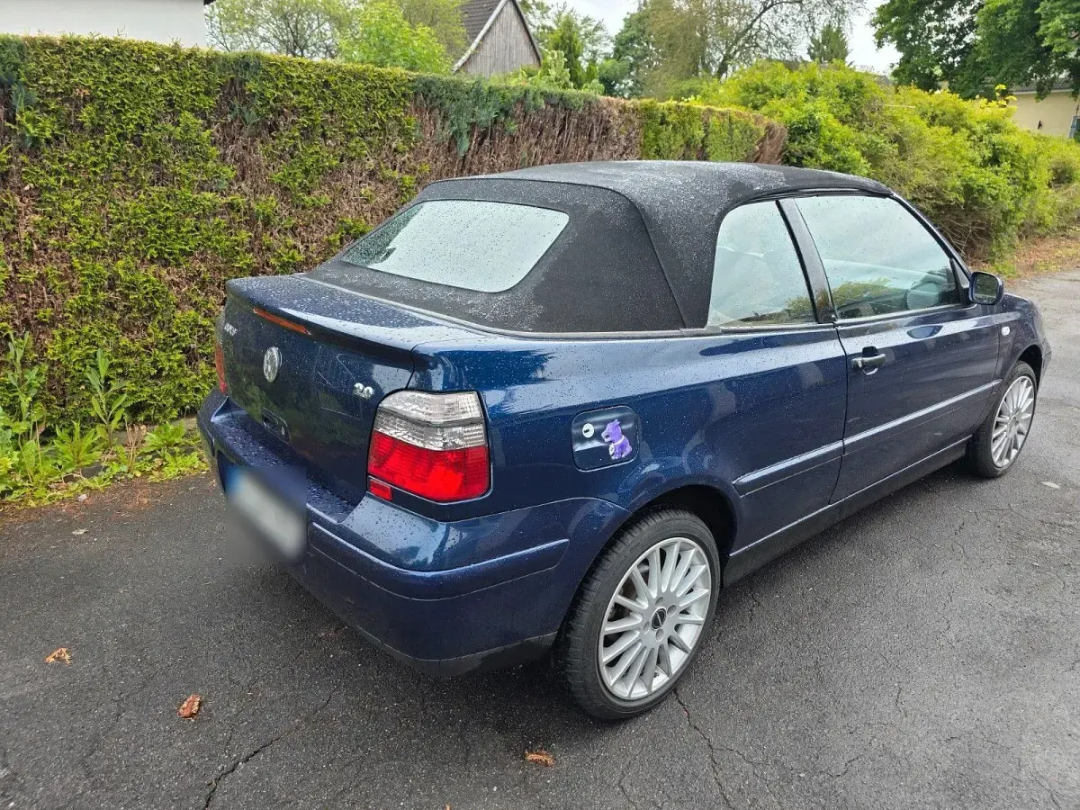 Gebraucht VW Golf Conceptline 116 PS (85 kW) 2002 Blau Cabrio