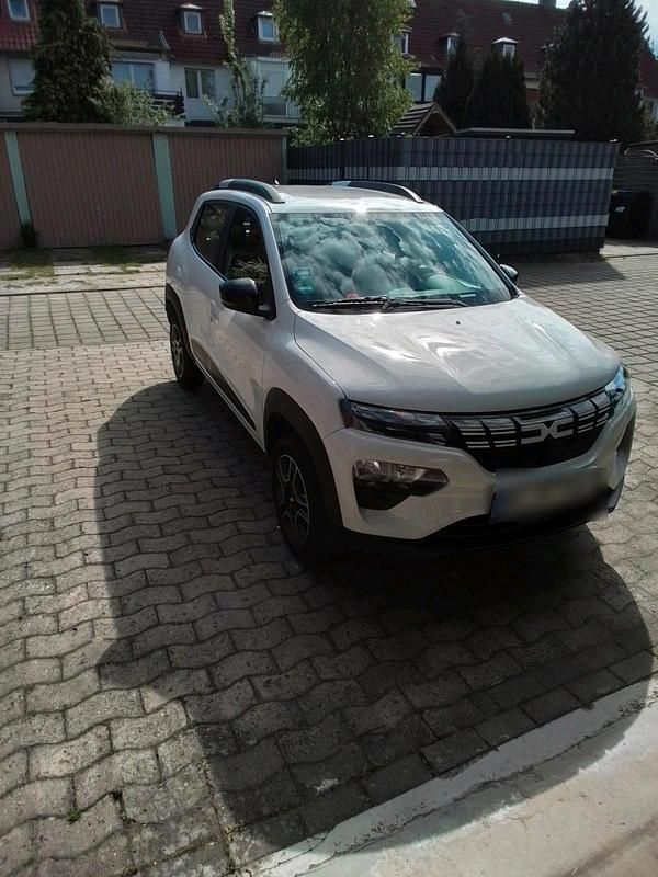 Weiß Gebraucht 2022 Dacia Spring Kleinwagen | 11.400 € (Fairer Preis) - Bild 1/4