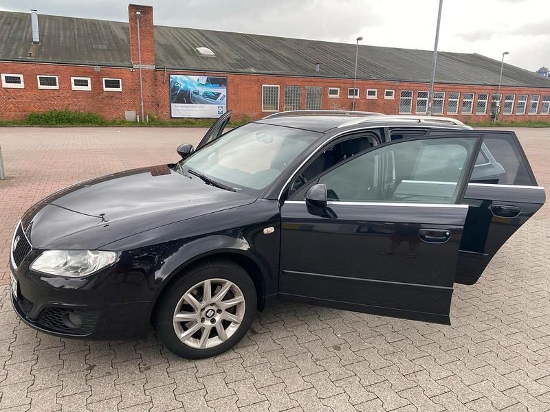 Schwarz Gebraucht 2010 Seat Exeo Kombi | 7.000 € (Teuer) - Bild 1/4