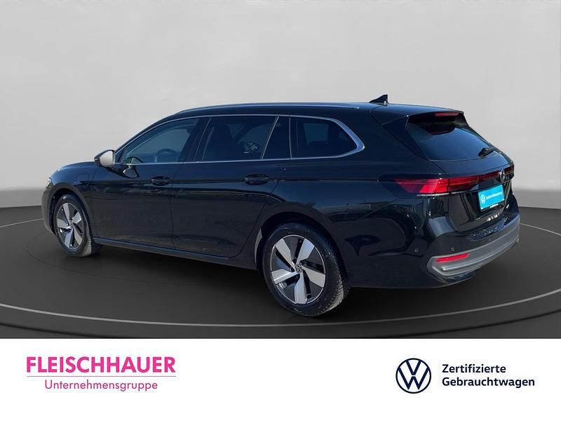 Gebraucht VW Passat Pro 204 PS (150 kW) 2025 Schwarz Kombi