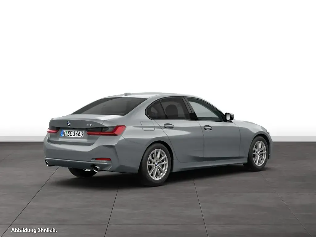 Usata BMW 318 150 CV (110 kW) 2025 Grigio Berlina