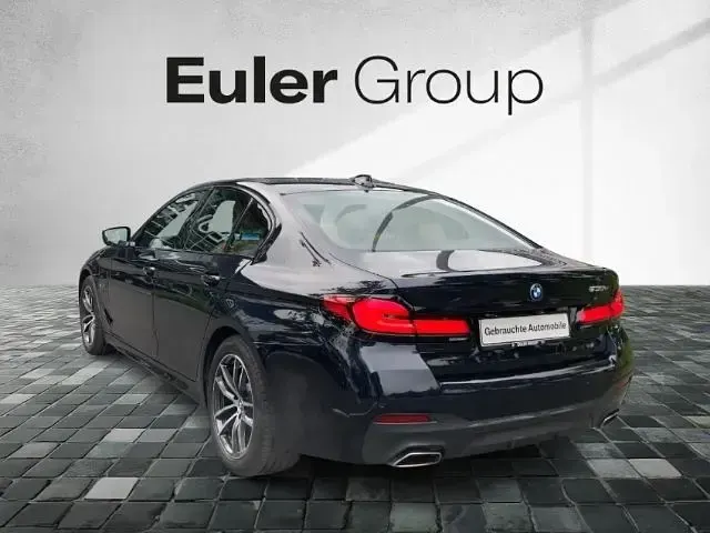 Gebraucht BMW 530e M Sport 292 PS (214 kW) 2023 Schwarz Limousine