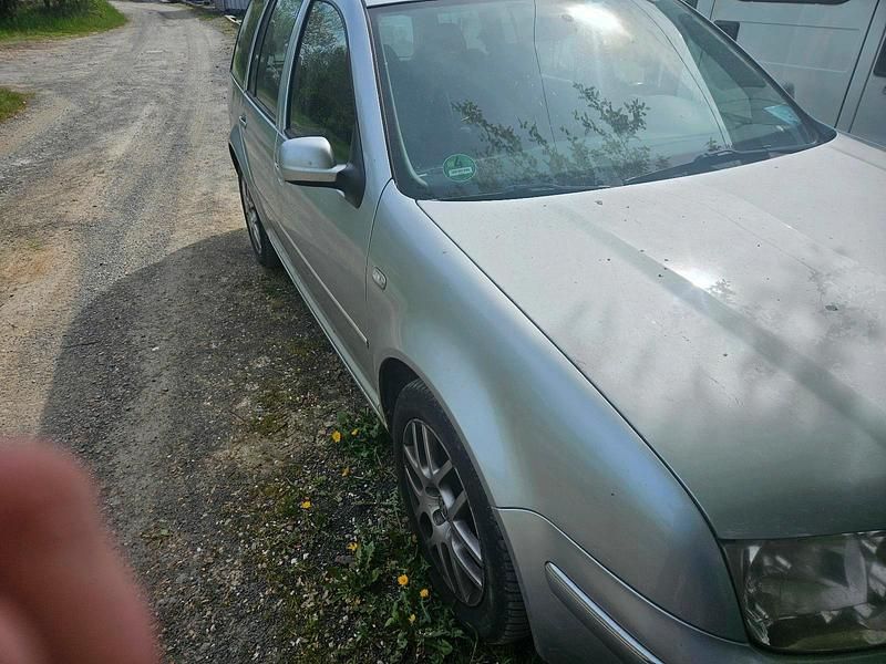 Second-hand VW Bora 104 CP (76 kW) 2002 Argintiu Break