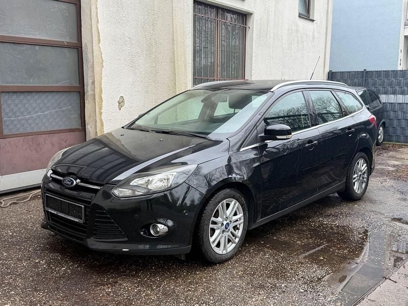 Gebraucht Ford Focus Titanium 150 PS (110 kW) 2012 Schwarz Kombi