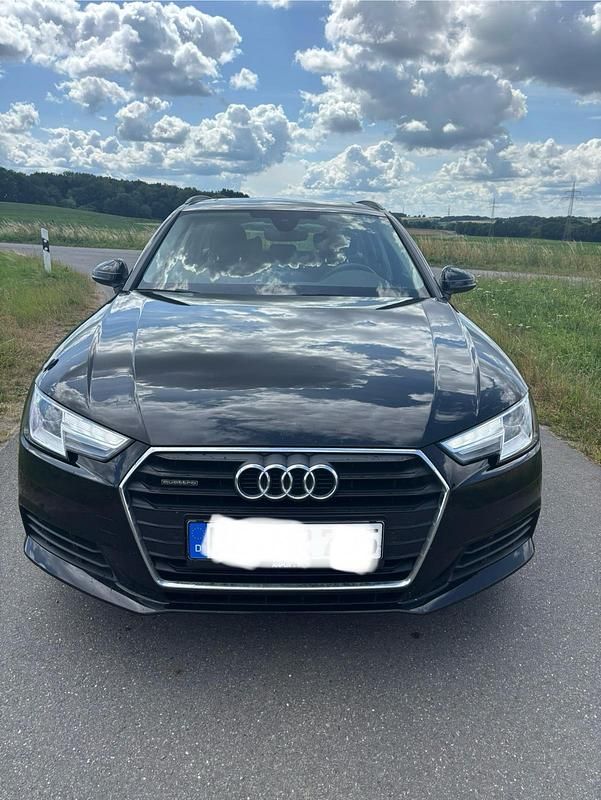 Schwarz Gebraucht 2018 Audi A4 Kombi | 16.999 € (Guter Preis) - Bild 1/4