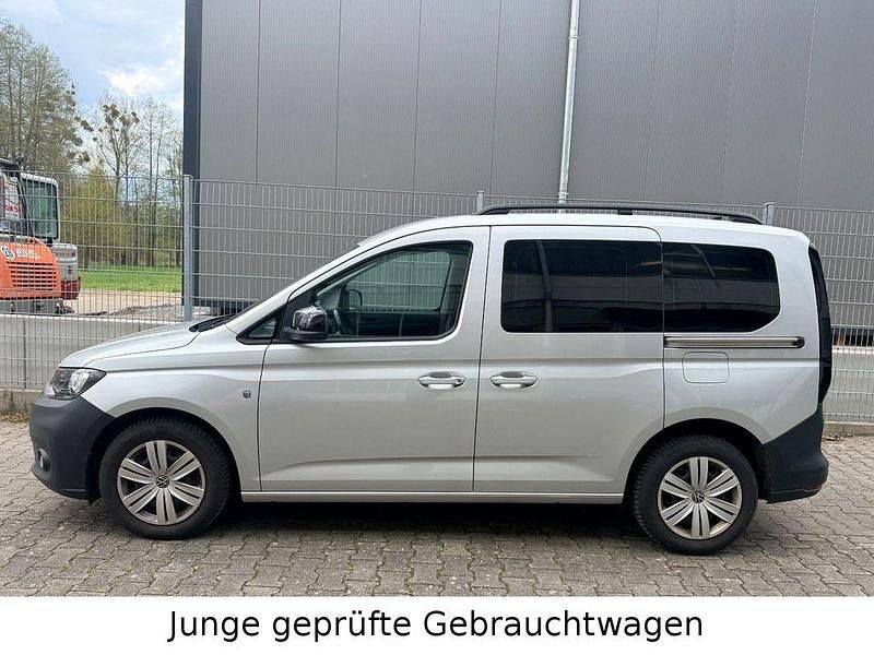 Gebraucht VW Caddy Basis 102 PS (75 kW) 2022 Silber Van / Kleinbus