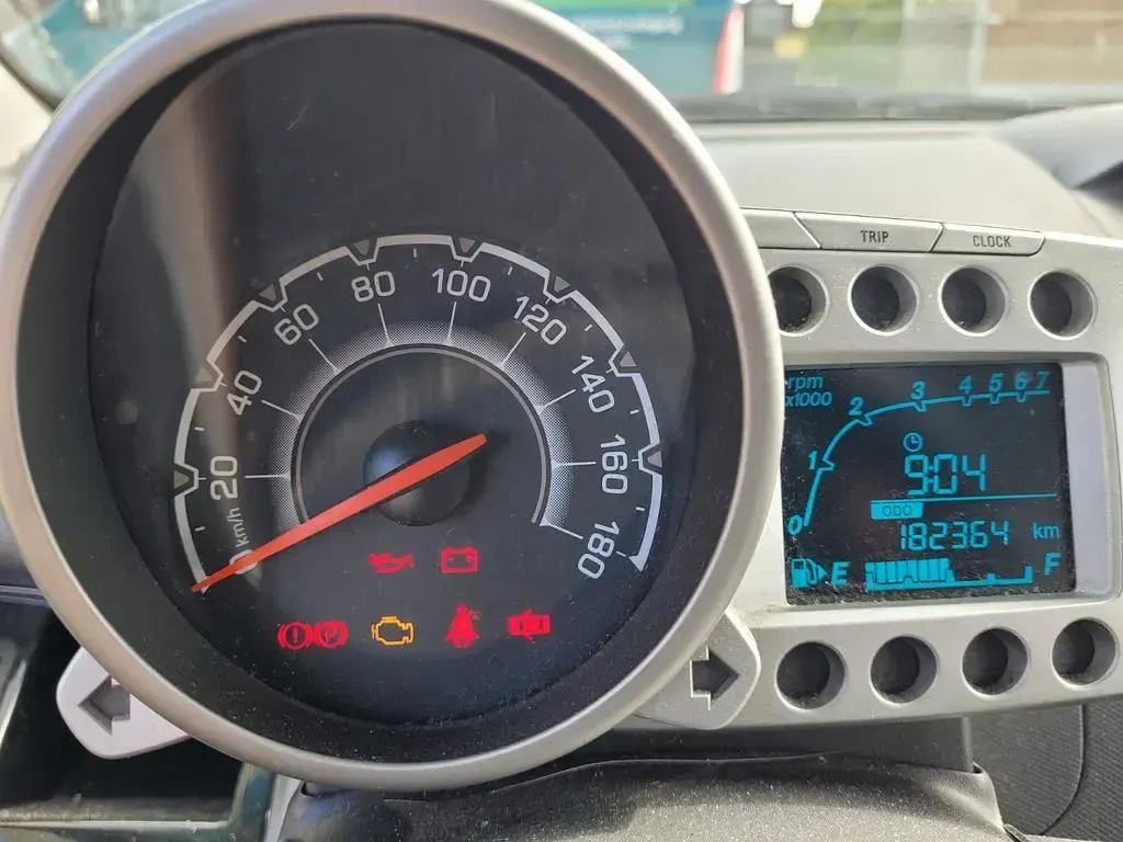 Second-hand Chevrolet Spark LS 68 CP (50 kW) 2012 Roșu Hatchback