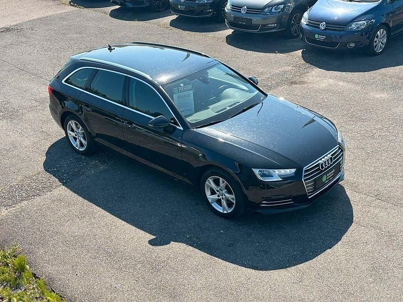 Brillantschwarz Gebraucht 2018 Audi A4 Sport Kombi | 17.500 € (Fairer Preis) - Bild 1/4