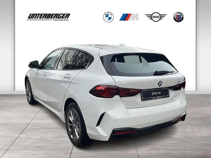Nowe BMW 116 Performance 122 KM (89 kW) 2026 Biały Hatchback