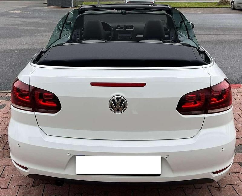Gebraucht VW Golf 105 PS (77 kW) 2011 Weiß Cabrio