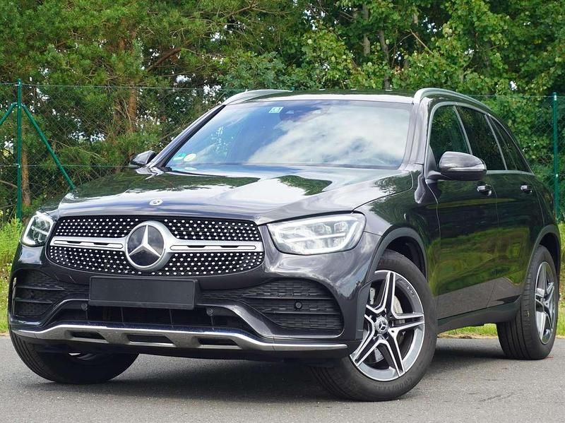 Grafitgrau metalliclack Gebraucht 2021 Mercedes GLC220 AMG SUV | 27.500 € (Superpreis) - Bild 1/4