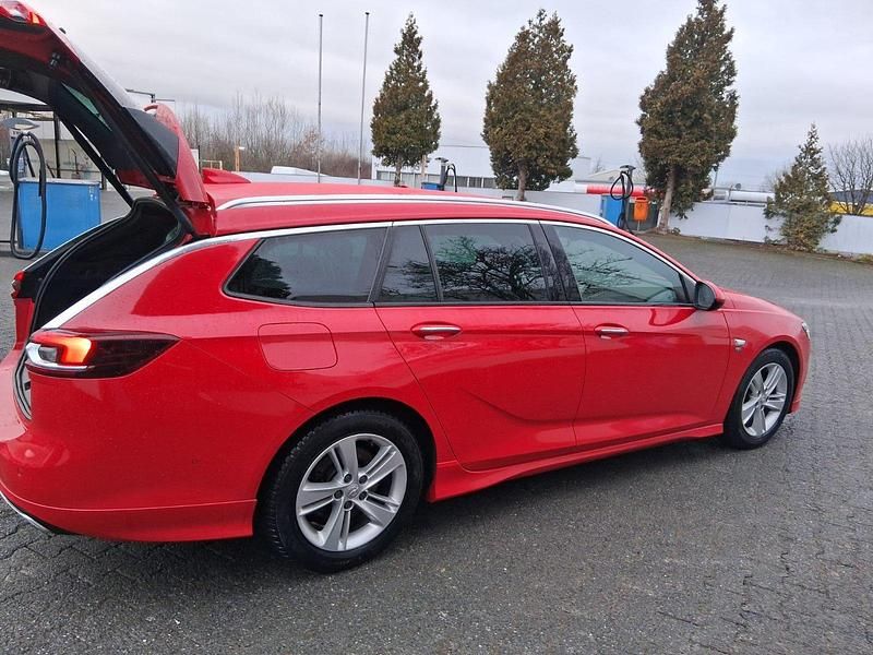 Gebraucht Opel Insignia 209 PS (153 kW) 2017 Rot Kombi