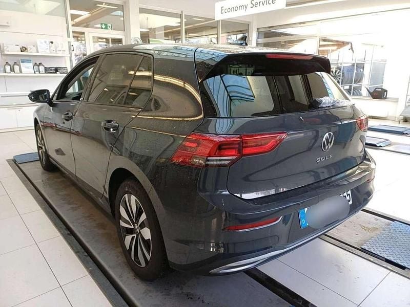 Gebraucht VW Golf VIII Move 150 PS (110 kW) 2024 Grau Limousine