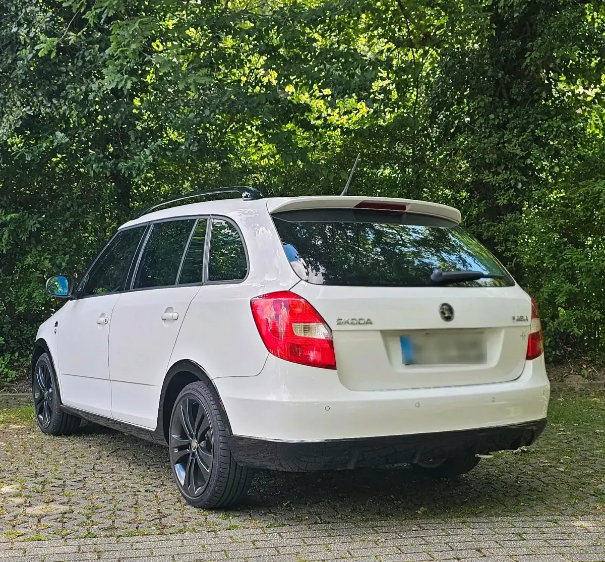 Gebraucht Skoda Fabia Monte Carlo 105 PS (77 kW) 2014 Weiß Kombi