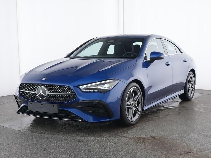 Schwarz Gebraucht 2025 Mercedes CLA200 Advanced Plus Limousine | 39.850 € (Teuer) - Bild 1/4