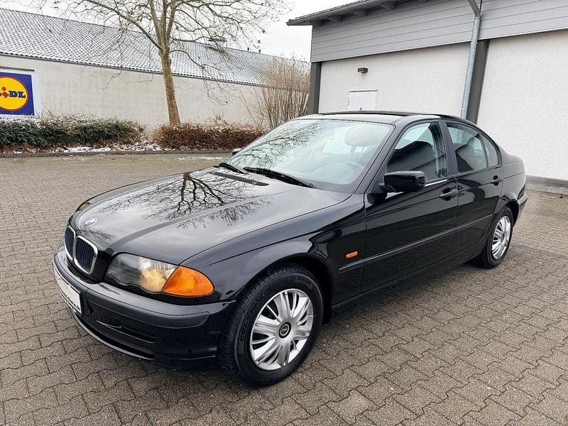 Schwarz Gebraucht 1998 BMW 318 Limousine | 2.350 € (Fairer Preis) - Bild 1/4