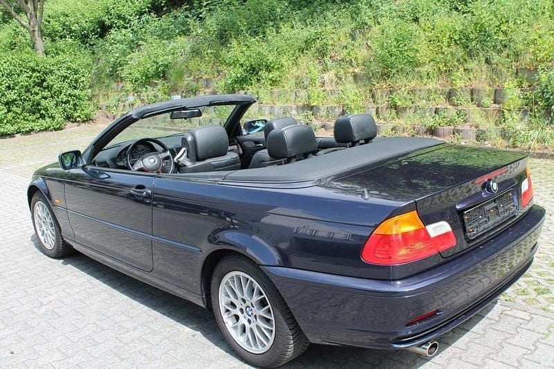 Blau Gebraucht 2003 BMW 318 Cabriolet Cabrio | 5.900 € (Guter Preis) - Bild 1/4