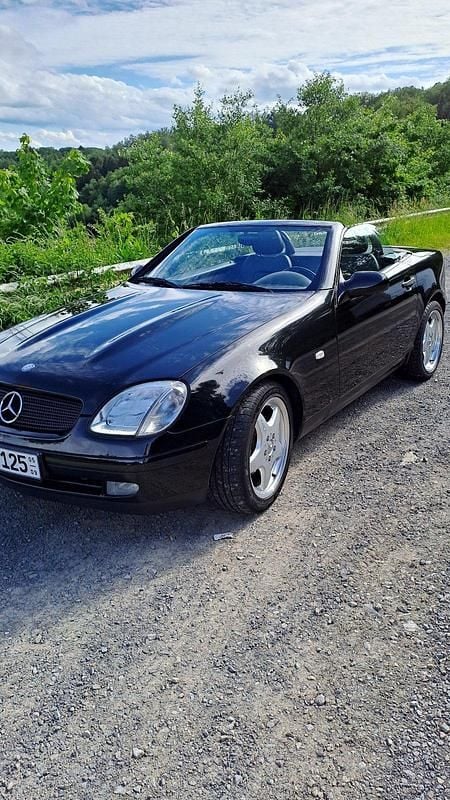 Gebraucht Mercedes SLK230 193 PS (141 kW) 2000 Schwarz Cabrio