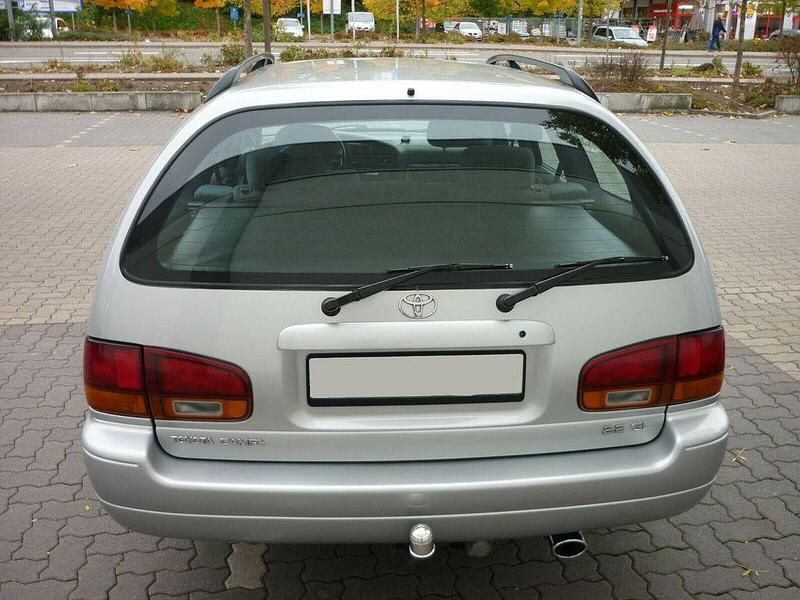 Gebraucht Toyota Camry 136 PS (100 kW) 1992 Silber metallic Kombi